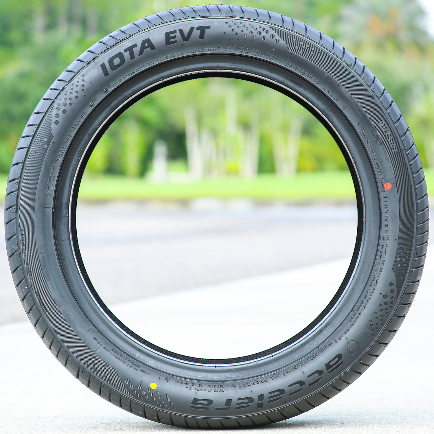 Pneumatico EVENT 205/55 R16 94W XL Estivo - Auto - Efficienza Carburante C, Aderenza Bagnato B, Rumore 71dB