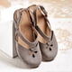thumbnail image 3 of Sandalias de mujer de gran tamaño, cómodas y transpirables, sandalias planas huecas sencillas y generosas de verano para mujer, 3 of 5