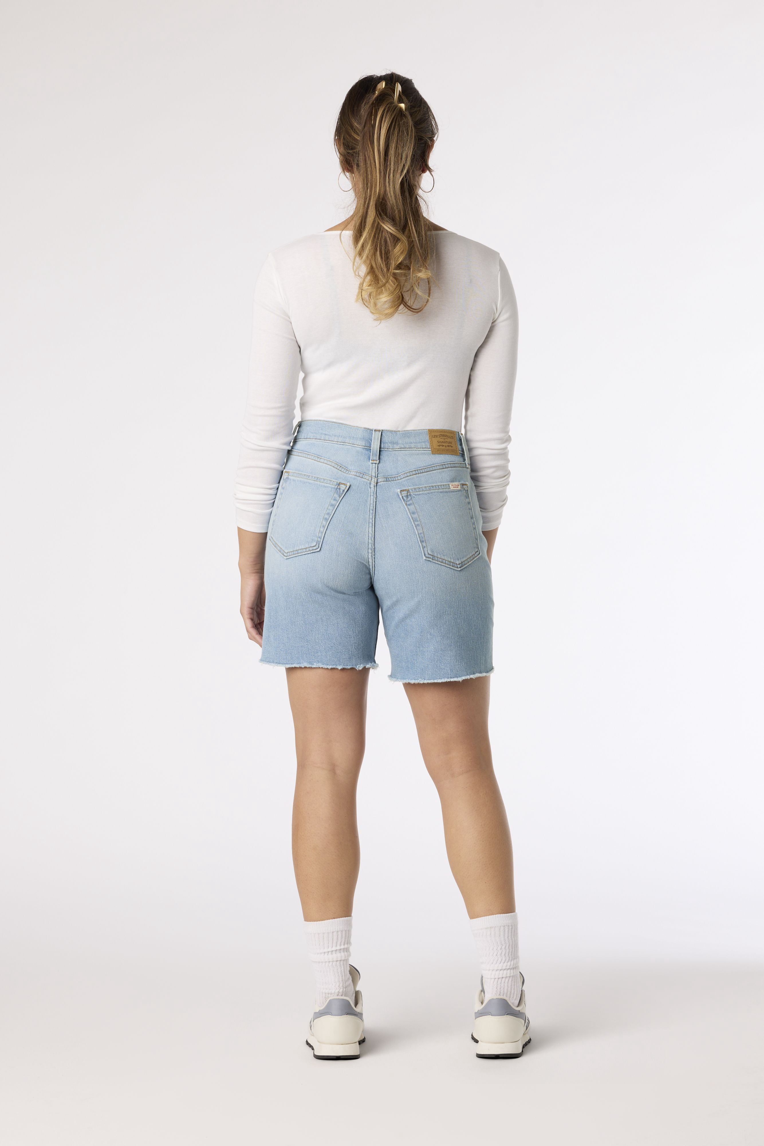 Levi Strauss Signature Women's and Women's Plus Vintage Relaxed Mid Thigh Shorts, Sizes 2-18