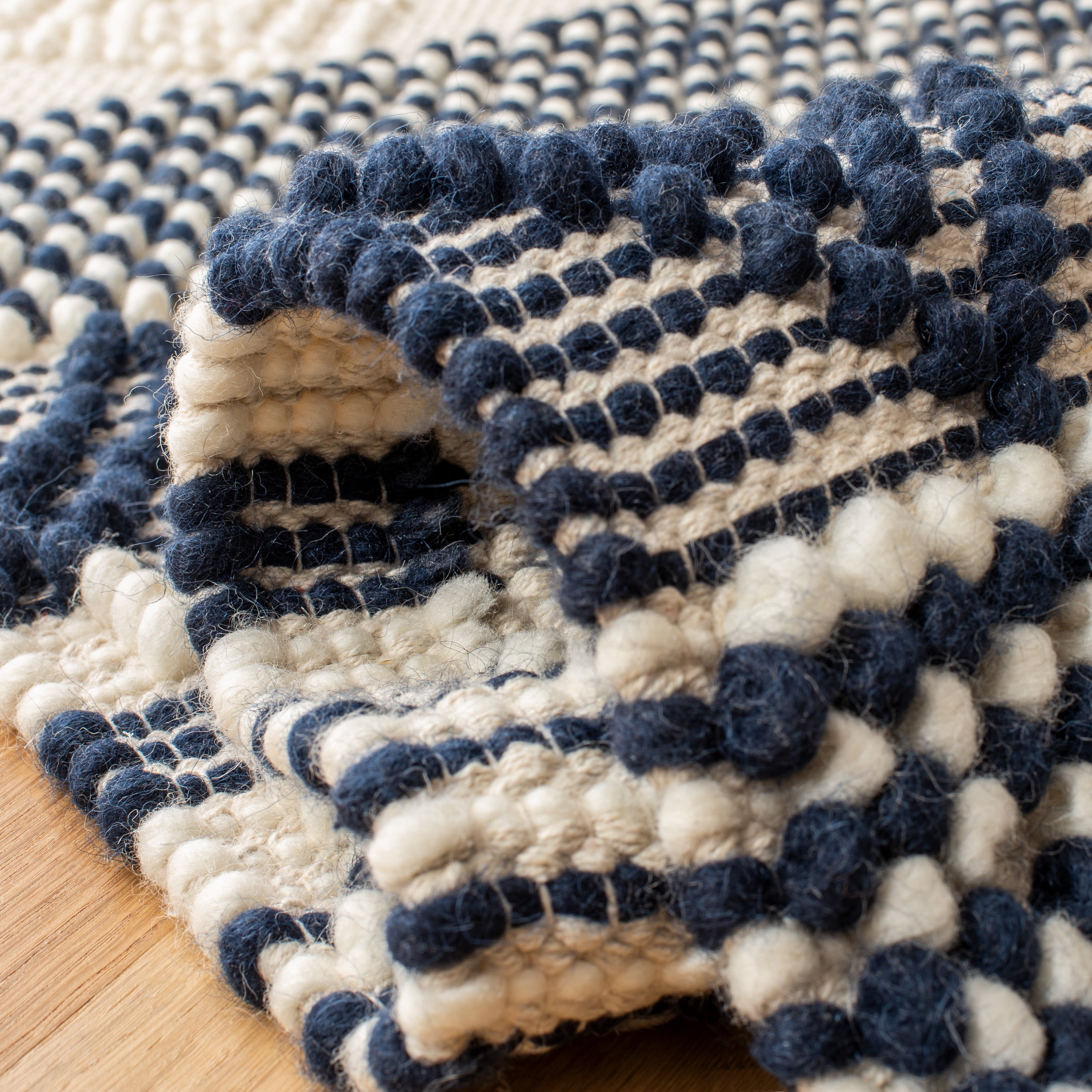 SAFAVIEH Natura Carly Geometric Area Rug, Navy/Ivory, 8' x 10'