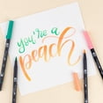 thumbnail image 2 of Juego de Bolígrafos Tombow Just Peachy Doble Pincel, 2 of 9