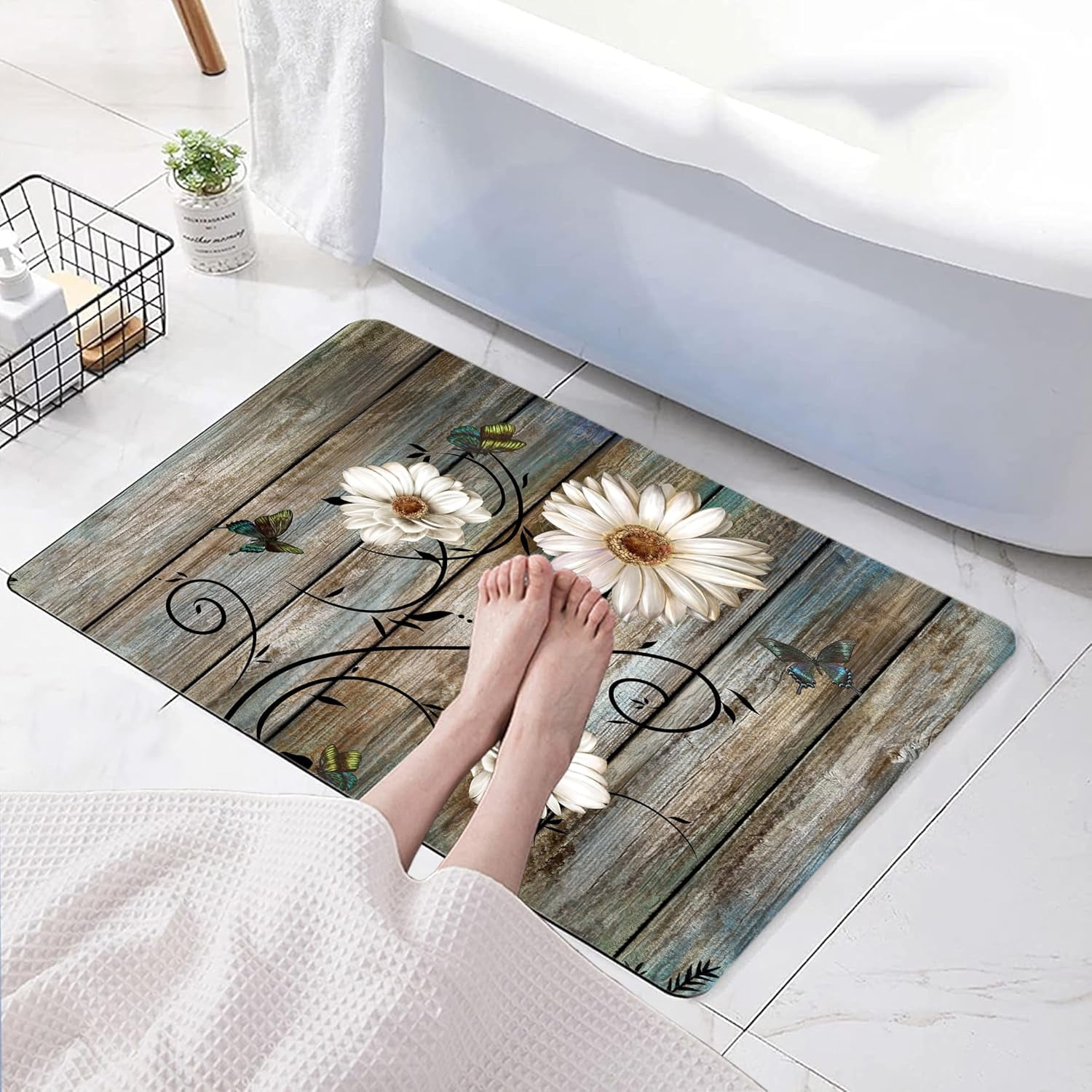Rustic Daisy Bathroom Rugs Grey Floral Butterfly Bath Mat, Farmhouse Absorption Non-Slip Floor Mat, Daisy Bathroom Bedroom Decor(Rectangle,27×17 inch)
