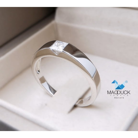 0.40 Cts Pricess Cubic Zirconia / Sterling Silver 925 Ring / Rhodium plated Nickel-Free / MadDuckJewels RG1475 / Thailand Jewelry