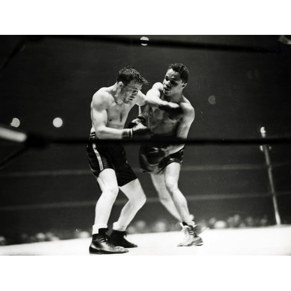 Joe Louis in Boxing Match Photo Print - Item # VARGLP359959