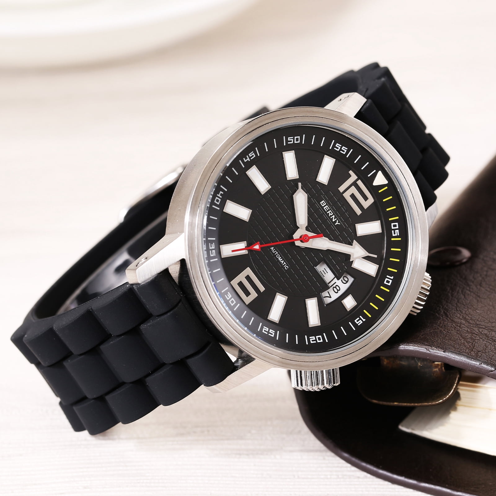 BERNY Automatic Dive Watches for Men, Sport 200M Waterproof Analog Mechanical Watch with Day & Date, Super Luminous, Silicone Strap, Stainless Steel, Sapphire Crystal, Men's Pro Diver Watch (Black)