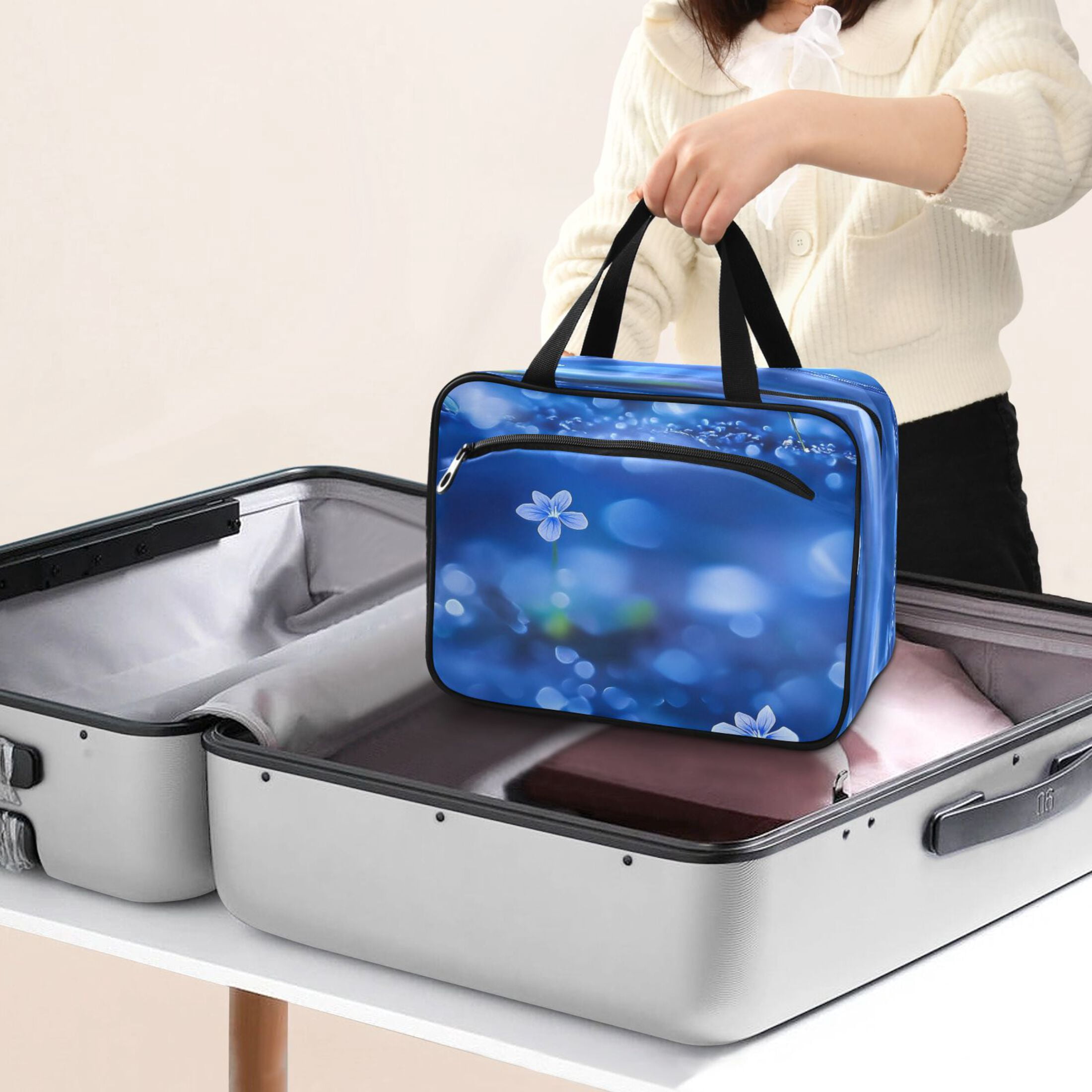 Travel Toiletry Bag with Metal Hook Large Capacity Cosmetic Bag Toiletry Bags for Travel, Gym, Camping Small Blue Flowers