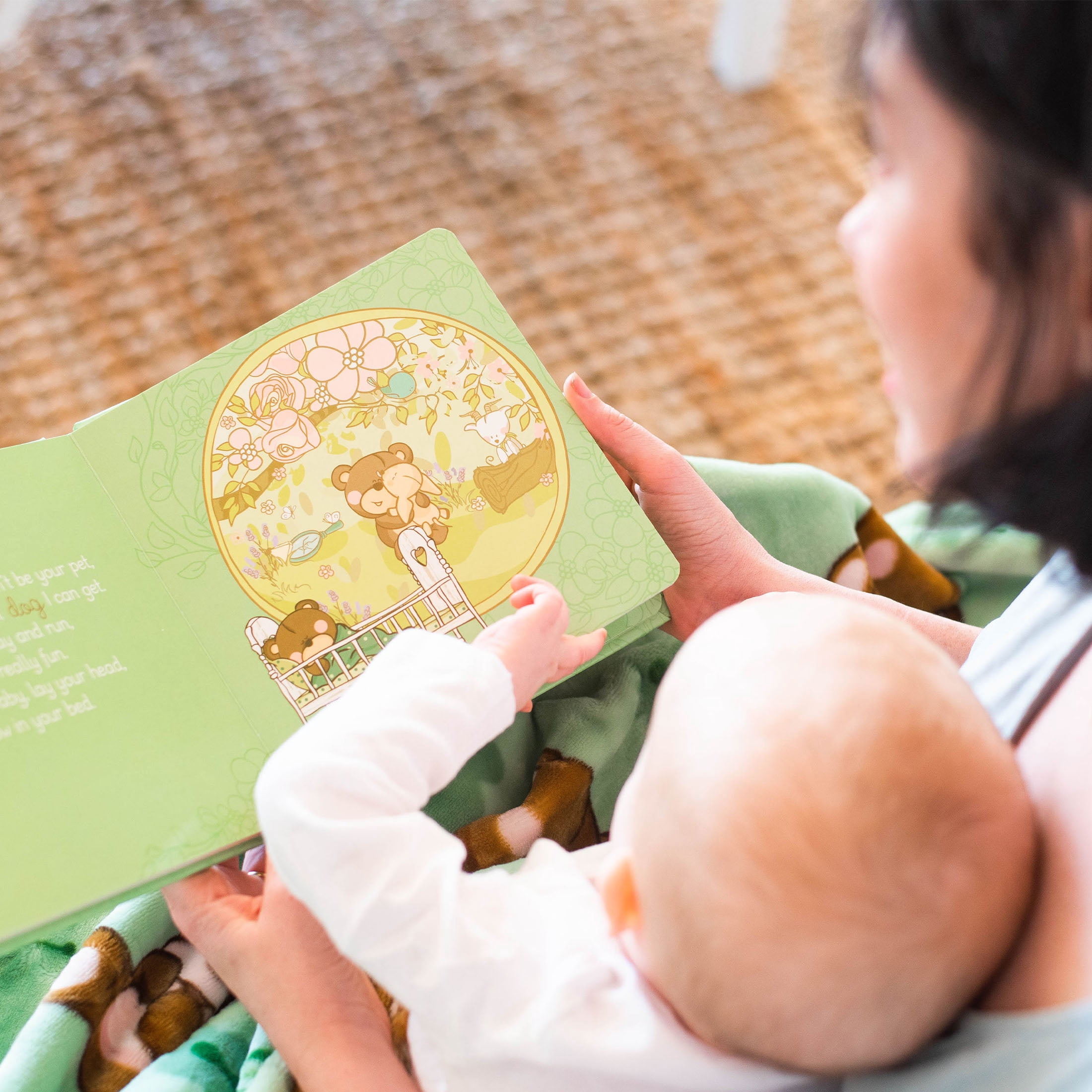 Binks & Books Hush, Little Baby Infant Story Book and Baby Blanket, Green Unisex