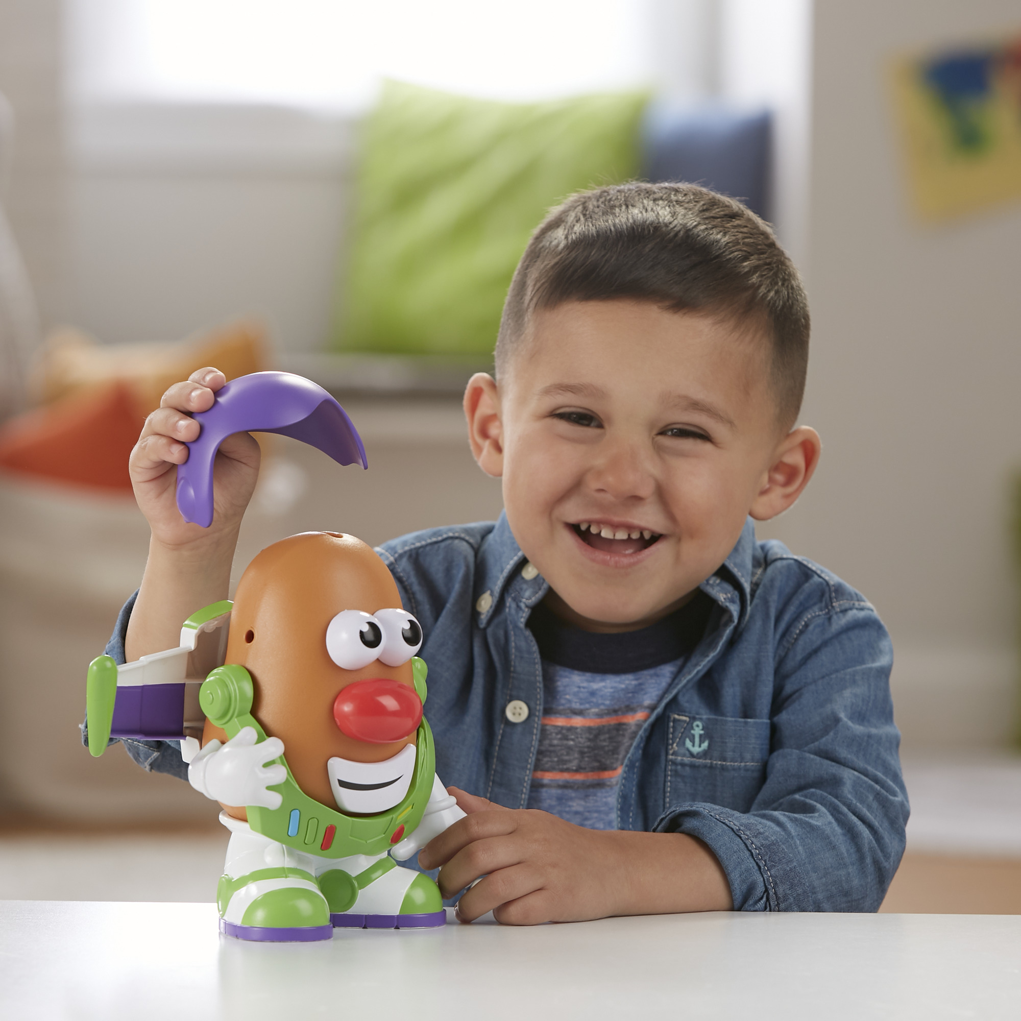 Disney/Pixar Toy Story 4 Mr. Potato Head Spud Lightyear, 8 Accessories