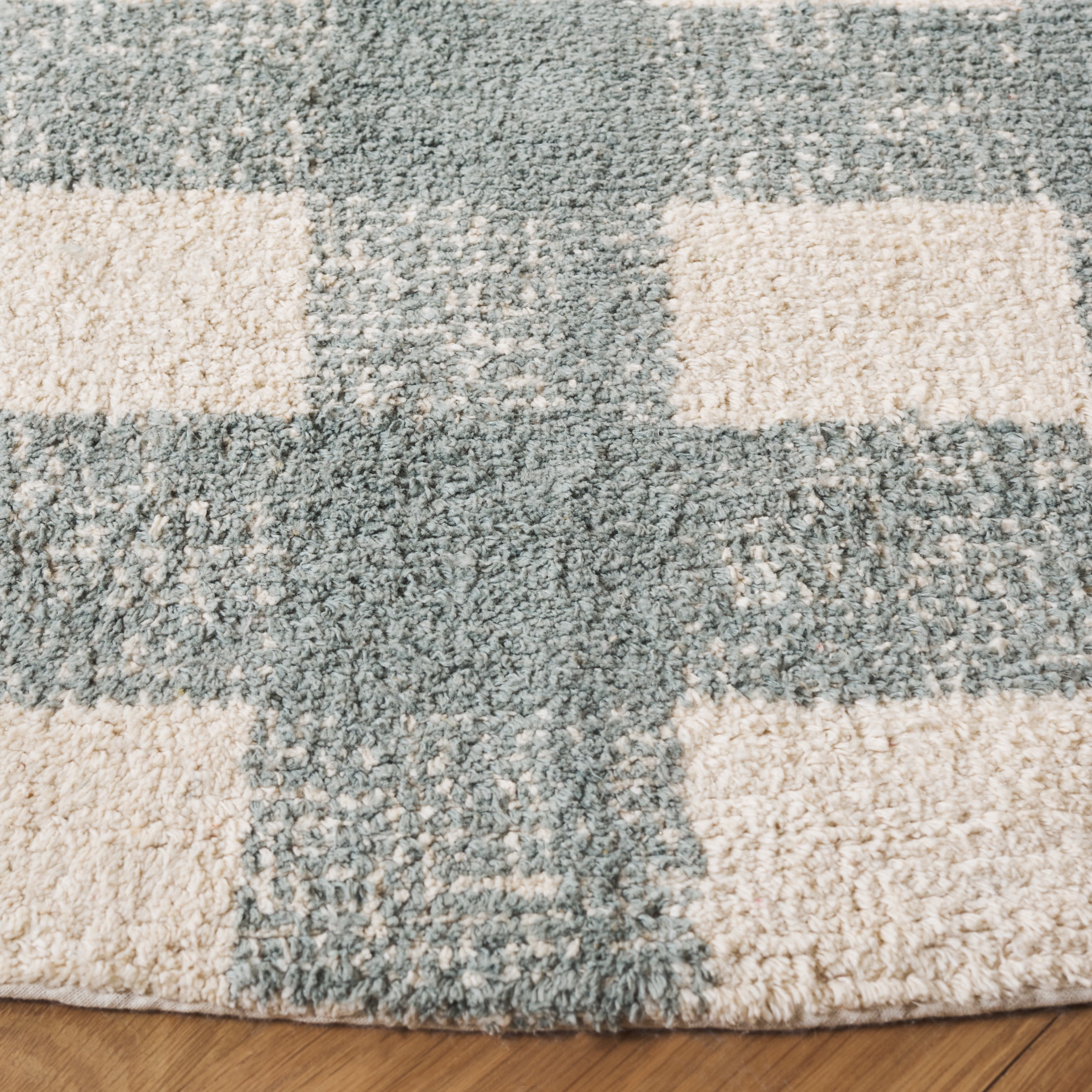 SAFAVIEH Easy Care Maggie Plaid Area Rug, Ivory/Teal, 6' x 6' Round