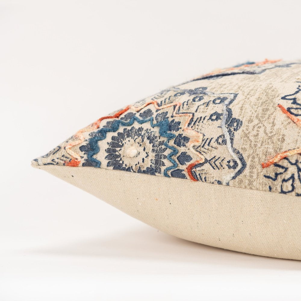 Rizzy Home Medallion 20" x 20" Cotton Pillow Cover in Natural
