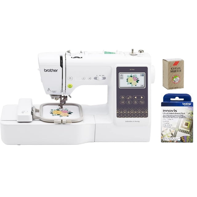 máquina de coser y bordar brother se700 con accesorios, vista frontal con brazo y aro de bordado 4 x 4 pulgadas montado, pantalla LCD táctil a color mostrando diseño floral, mesa de extensión y base visibles; paquete de adornos SA5FTPKG de 5 pies y caja de 100 agujas de bordar Organ SAEMB7511 a la derecha; conectividad LAN inalámbrica y puerto USB integrados; también apta para proyectos de manualidades y acolchado pequeño.
