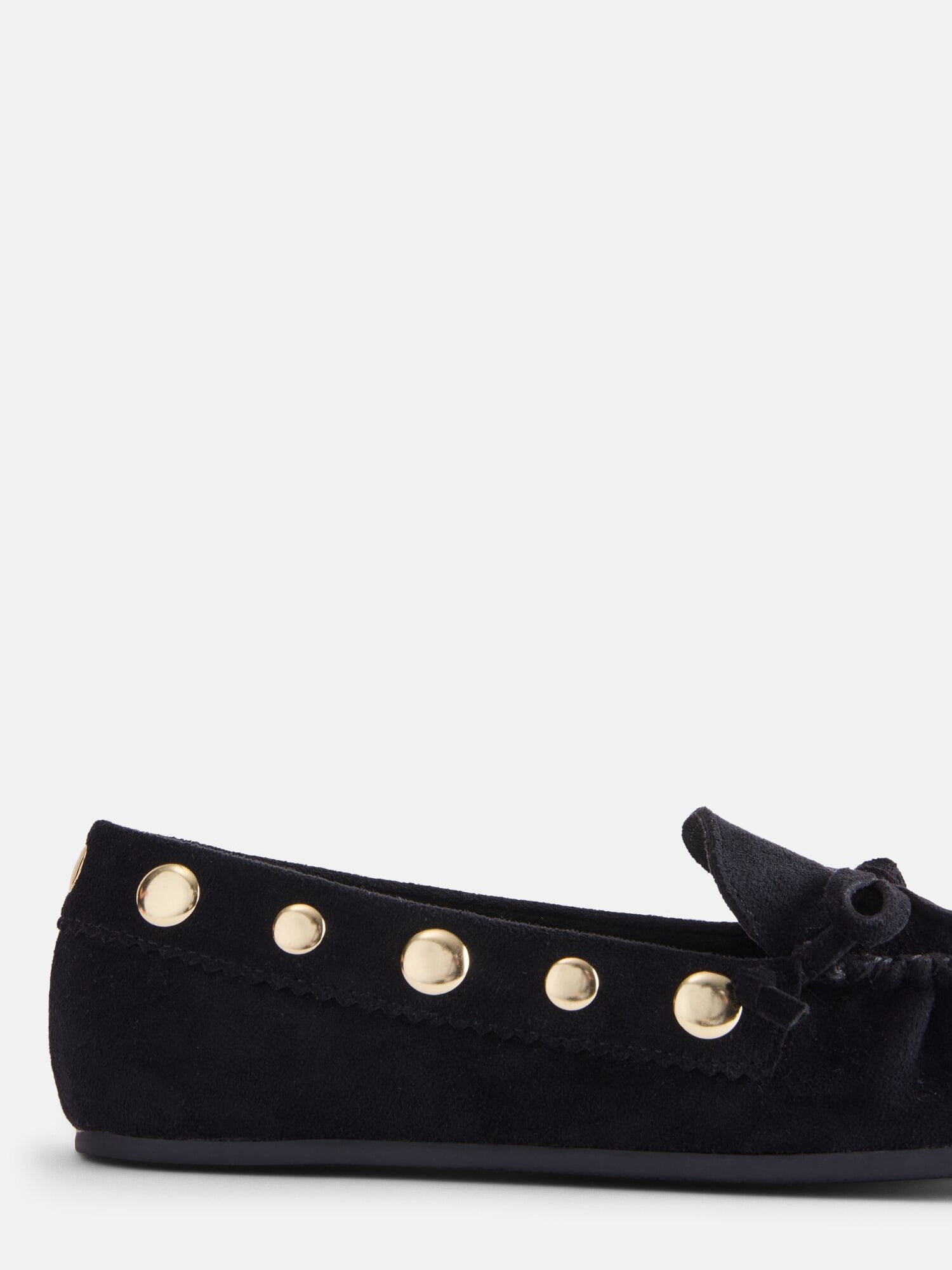 Scenario Women's Studded Moccasin Flats