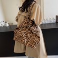 thumbnail image 5 of Bolso de lona de estilo europeo y americano, moderno, estilo perezoso, con estampado de leopardo, bolso de hombro informal, conjunto de dos piezas para madre e hija, 5 of 5