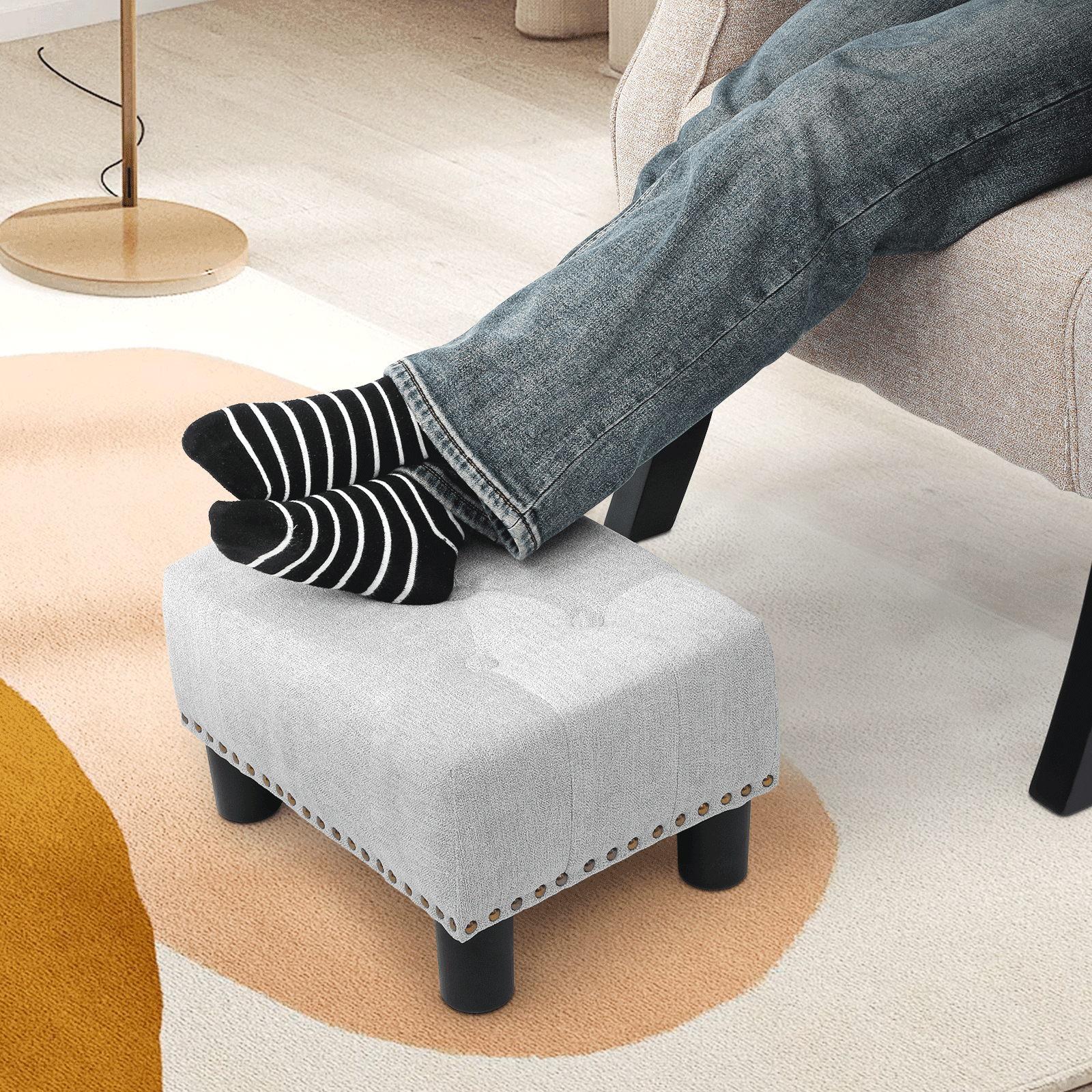 OSM Foot Stool Ottoman, Small Ottoman Foot Rest with Legs, Rectangle Foolstool Ottomans for Couch, Ottoman Foot Stools for Living Room Entryway (Light Gray)