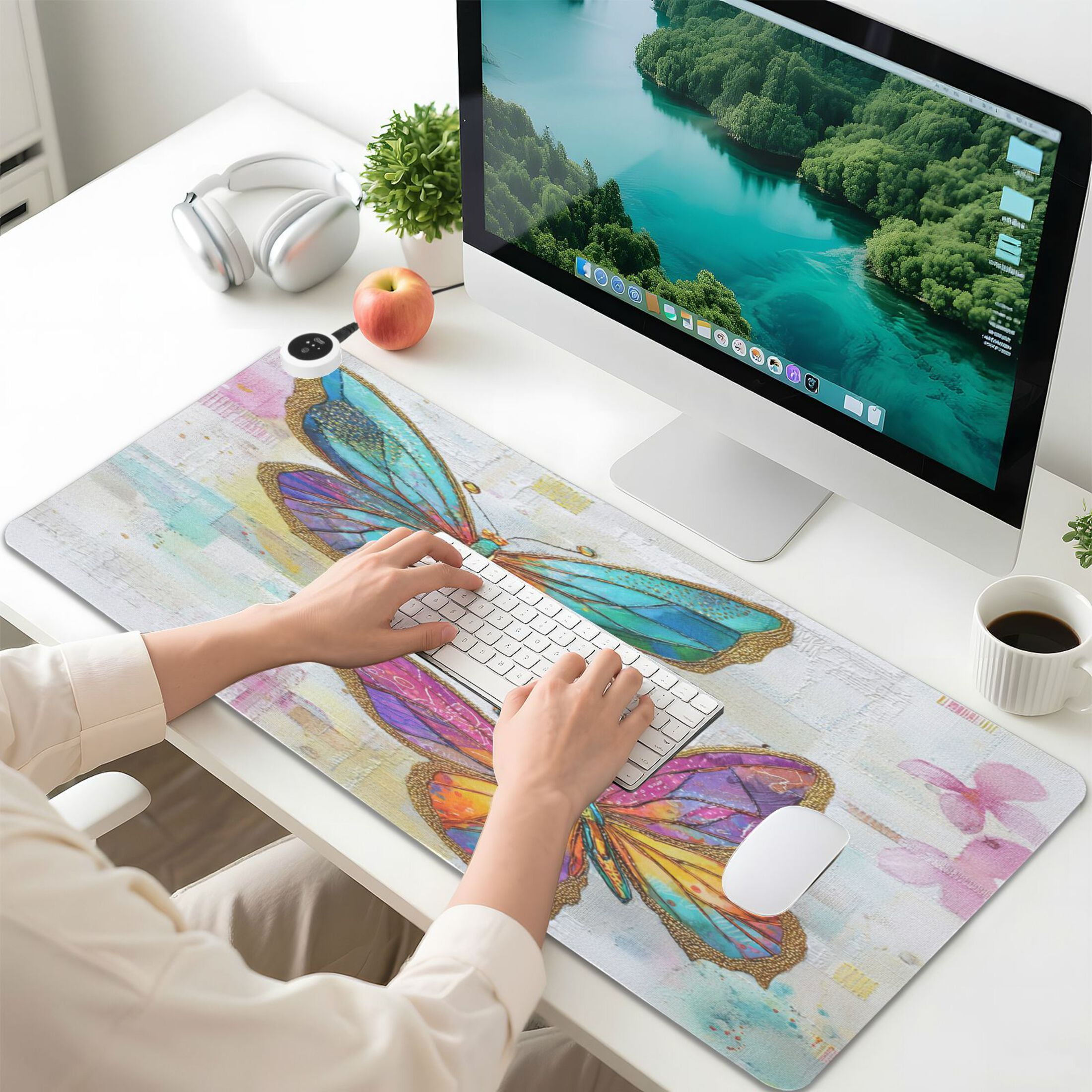 Wobogo Artistic Butterfly Heated Mouse Pad Extra-Large Desk Mat With 3 Heating Levels and 3-hour Auto Shut-Off Protection Ideal for Computer Keyboards Home Office Hand-warming Essential 31.5in × 13in