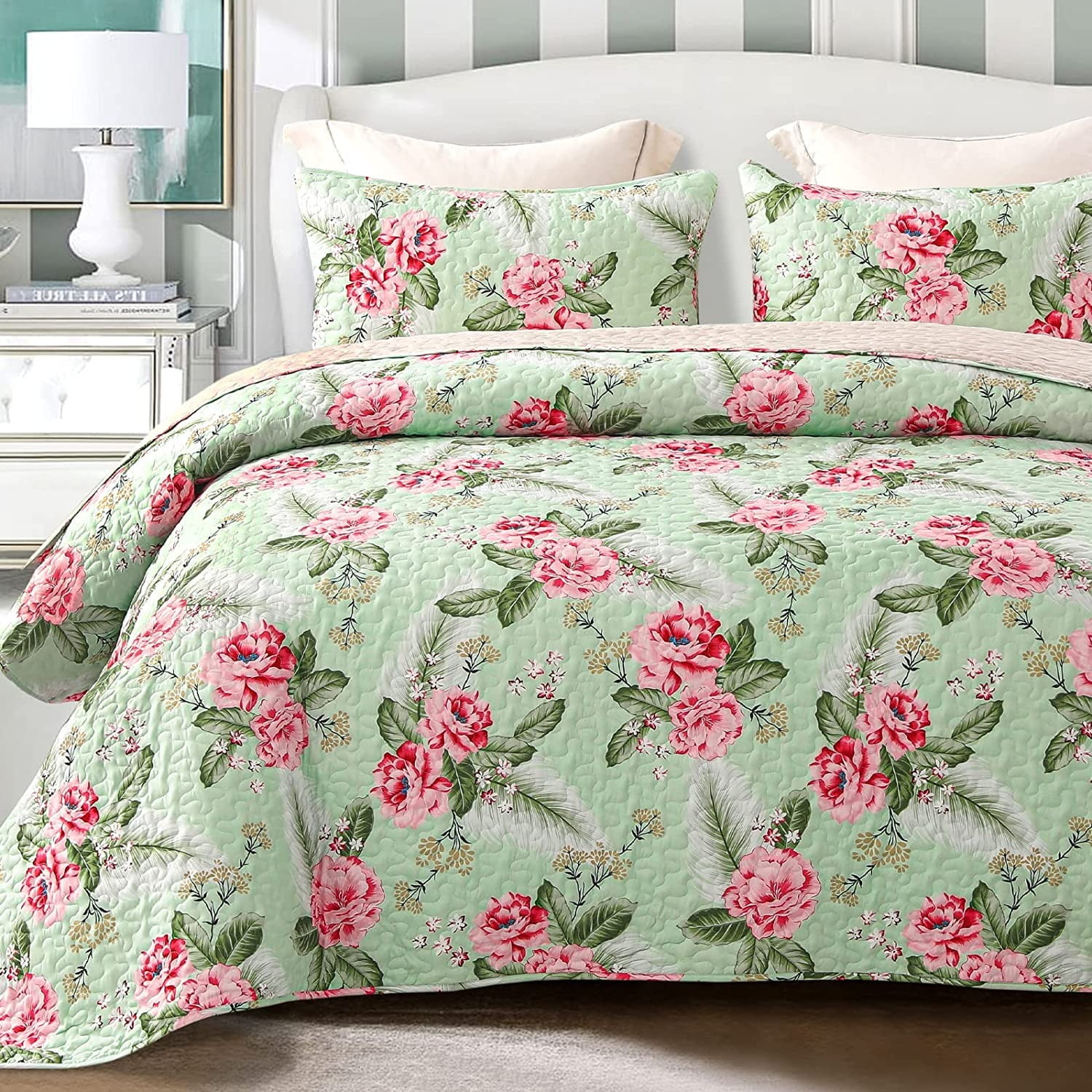Exclusivo Mezcla Floral Quilt Set Queen Size, 3Piece Reversible Quilt