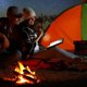 thumbnail image 2 of Linterna Oudain, manivela, con energía solar, LED, 4 piezas, 2 of 6