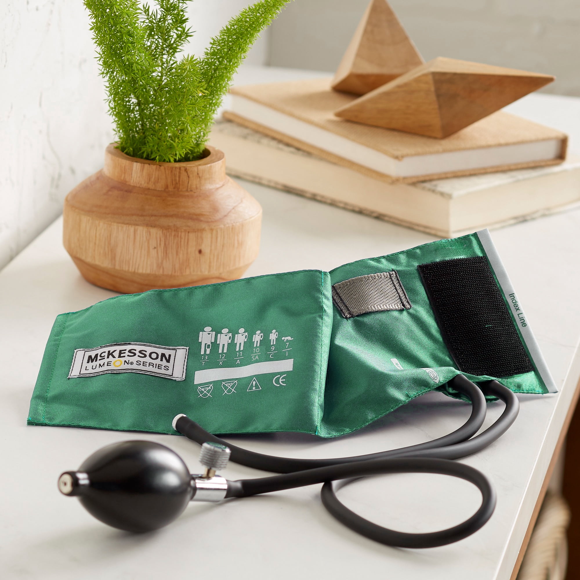 McKesson LUMEON Blood Pressure Inflation System for Children - Green, Small, 1 Ct