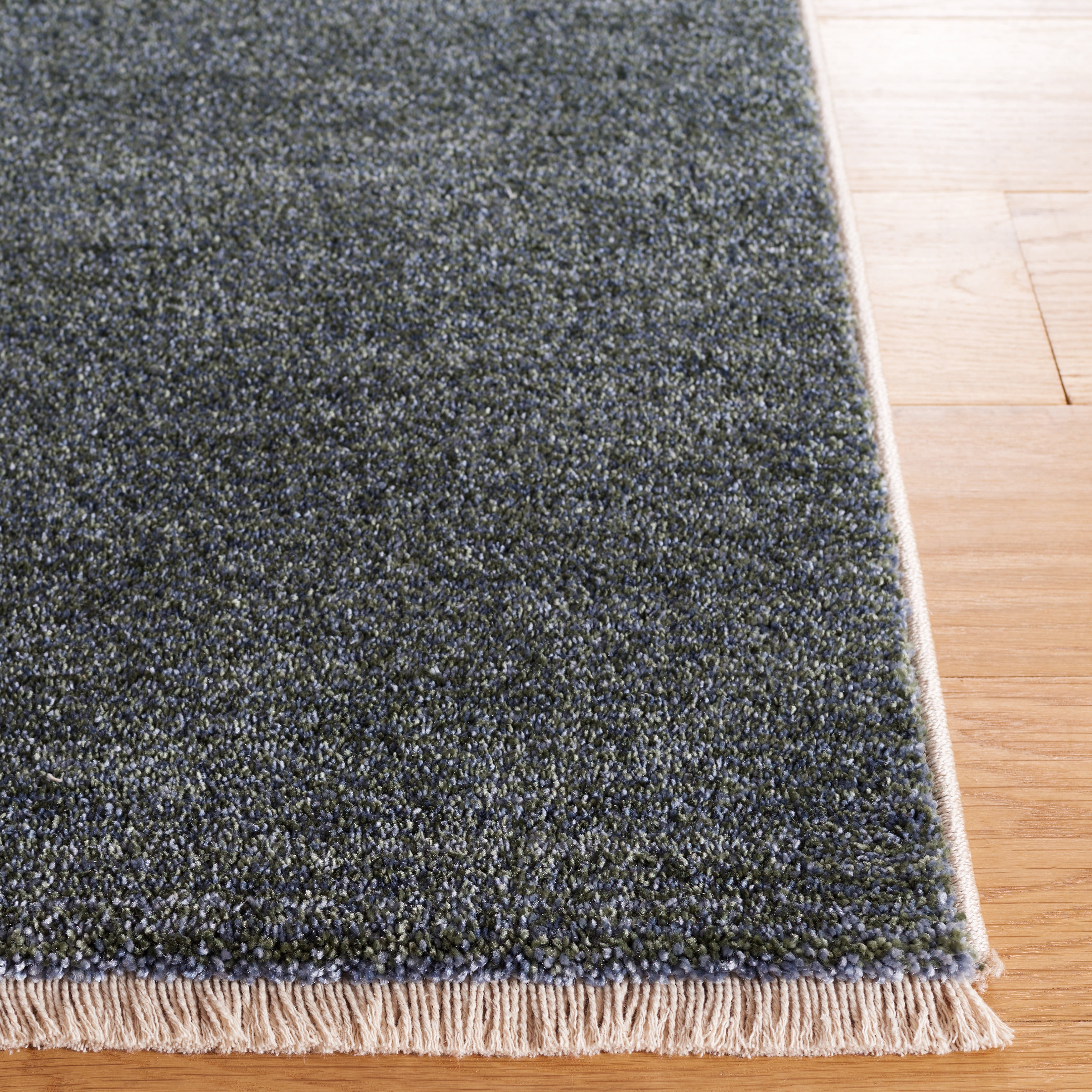 SAFAVIEH Lasa Laura Solid Polyester Area Rug, Green, 8' x 10'