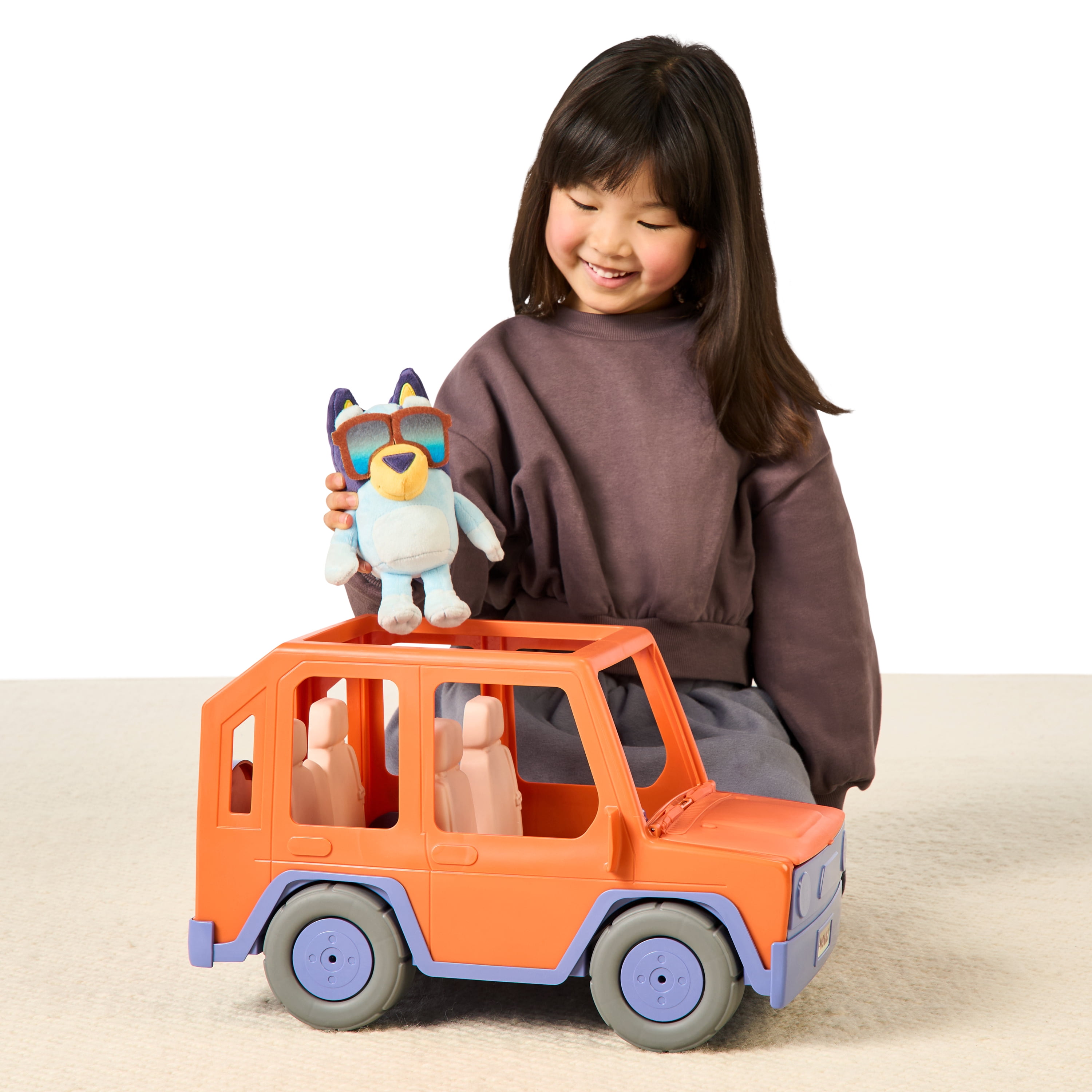 Bluey Buddies Big Heeler 4WD, Take Your Bluey Plushies for A Ride in the Mega Sized Heeler 4WD, Car Fits Up To 4 Plushies, Ages 3+