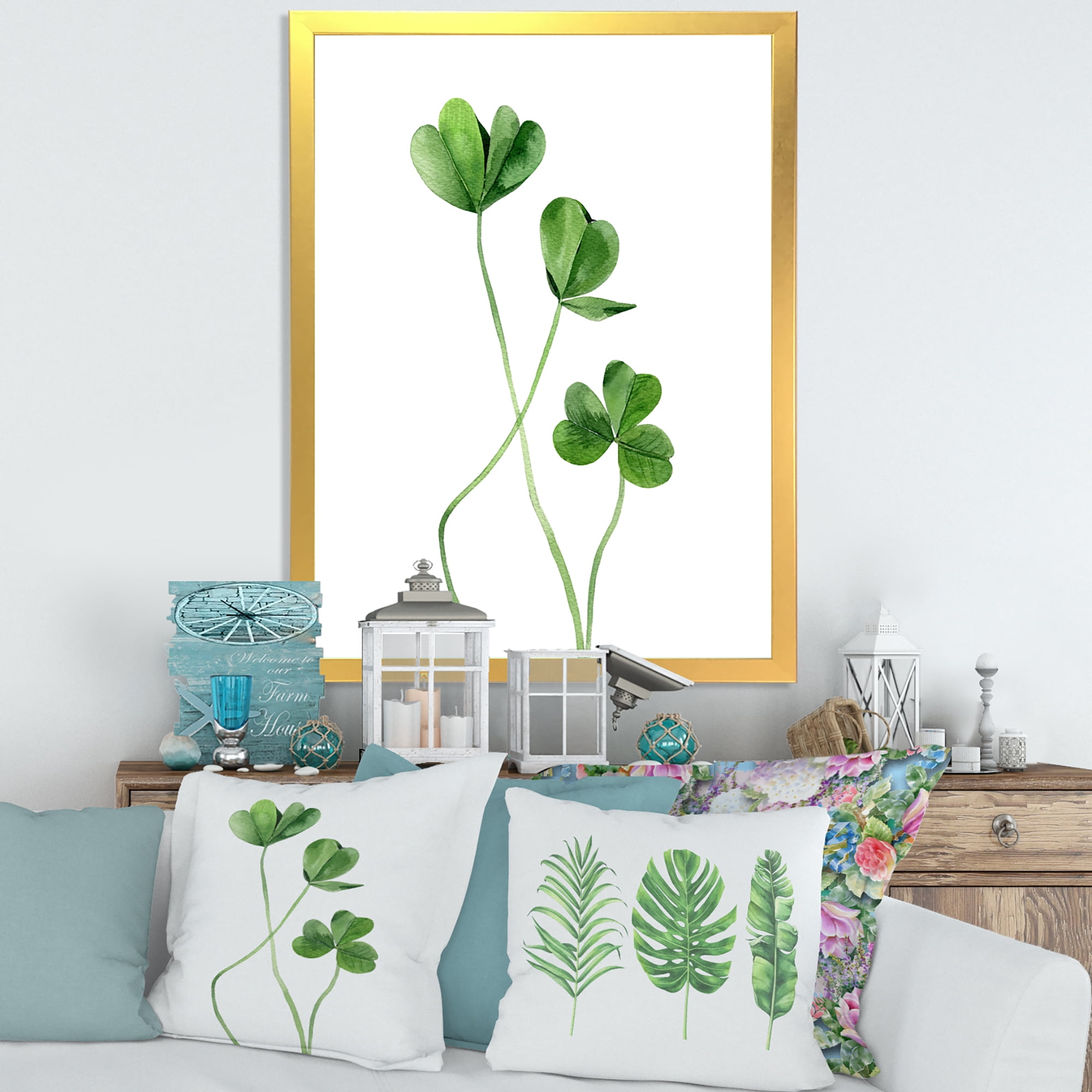 Designart 'Field Green Plant Detail Clover' Farmhouse Framed Art Print