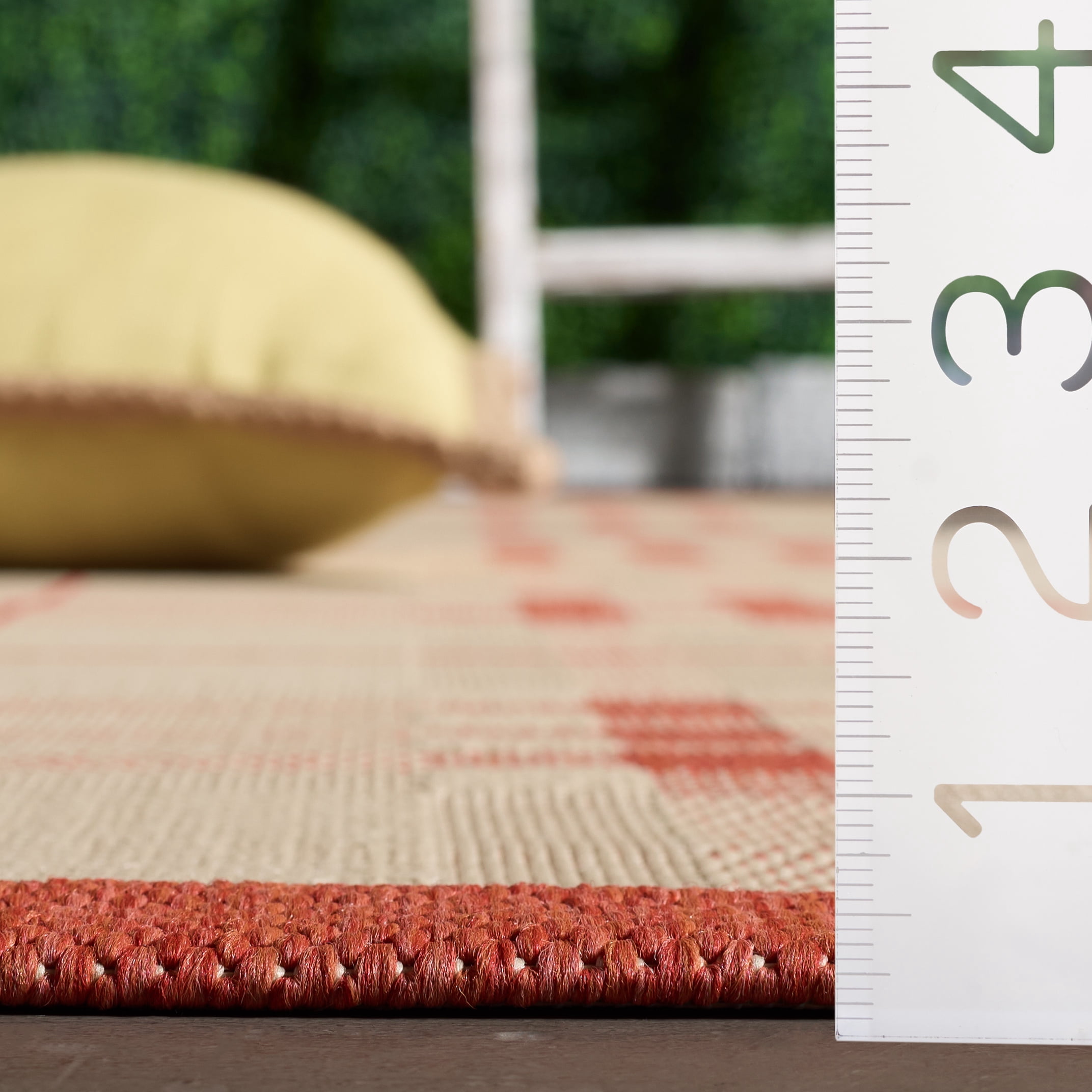 Safavieh Courtyard Fulham Geometric Indoor/Outdoor Area Rug, Natural/Terracotta, 6'7" x 6'7" Round