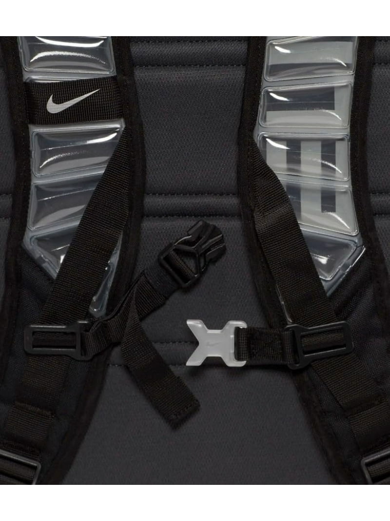 Nike Hoops Elite バックパック ブラックシルバー　未使用 Nike Elite Black And Silver Basketball Backpack- New With