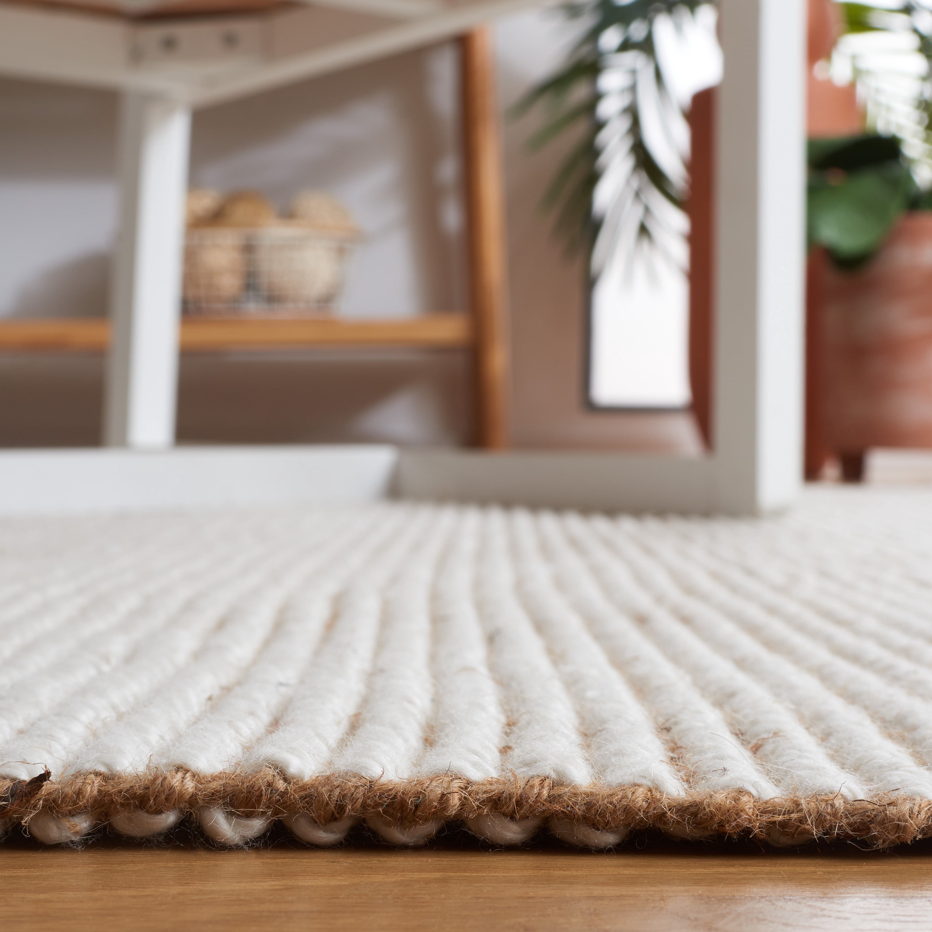 SAFAVIEH Natural Fiber Crawford Abstract Area Rug, Ivory/Natural, 6' x 6' Square