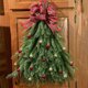 thumbnail image 4 of Corona Navidad Hecha A Mano Con Lazo Y Guirnalda Flores (B, 4 of 4