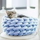 thumbnail image 5 of Cesta de cama tejida de algodón para mascotas, nido de gato tejido cálido, acogedor abrazador para perros y gatos, lana de gato tejida gruesa y cálida hecha a mano para mascotas de 30cm, 5 of 5
