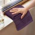 thumbnail image 3 of Juego de paños Utopia Towels Premium, 100% algodón, 30 x 30 cm, color ciruela, 3 of 8