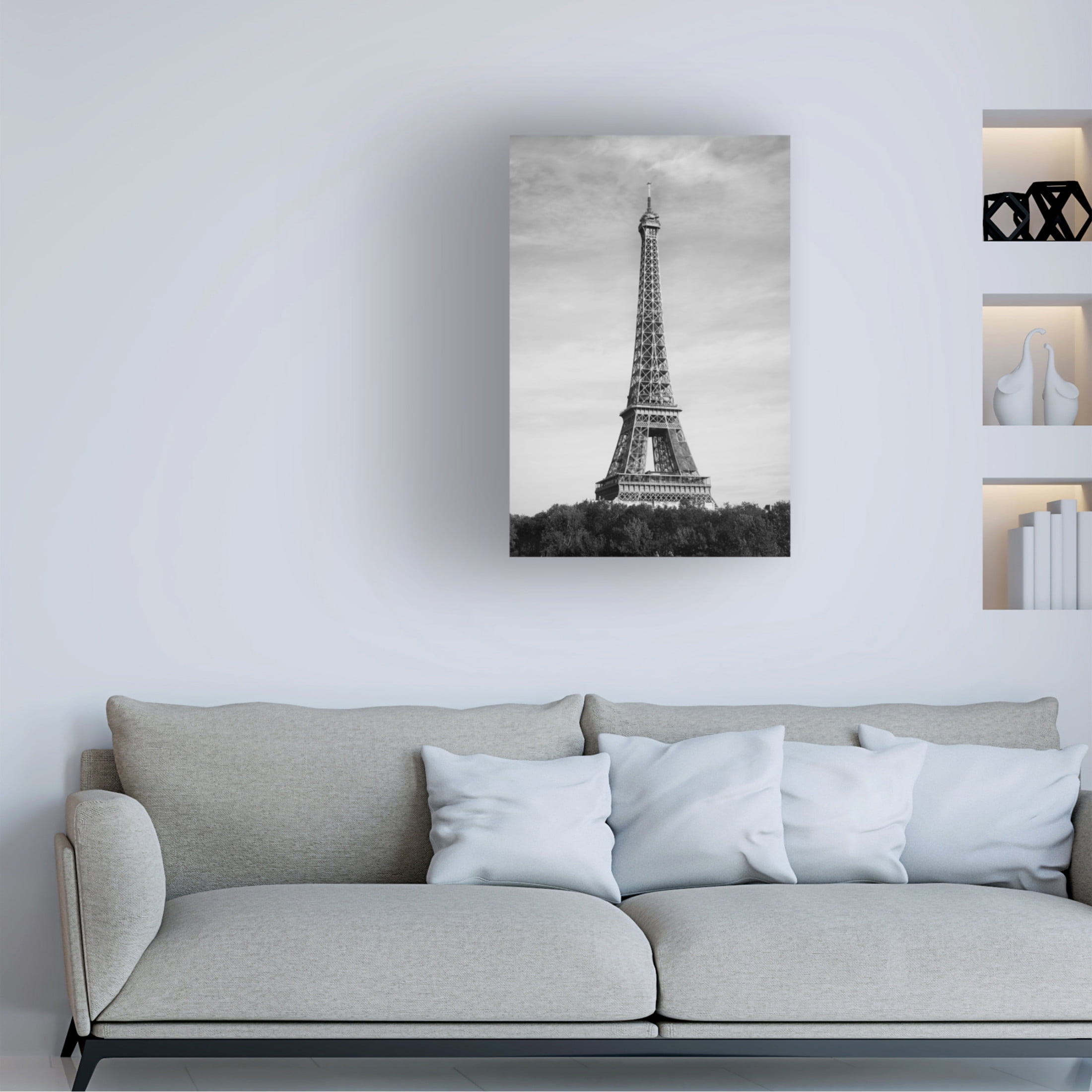 Pictufy Studio III 'Eiffel Tower Tour Eiffel' Canvas Art - 30 x 47 Inches