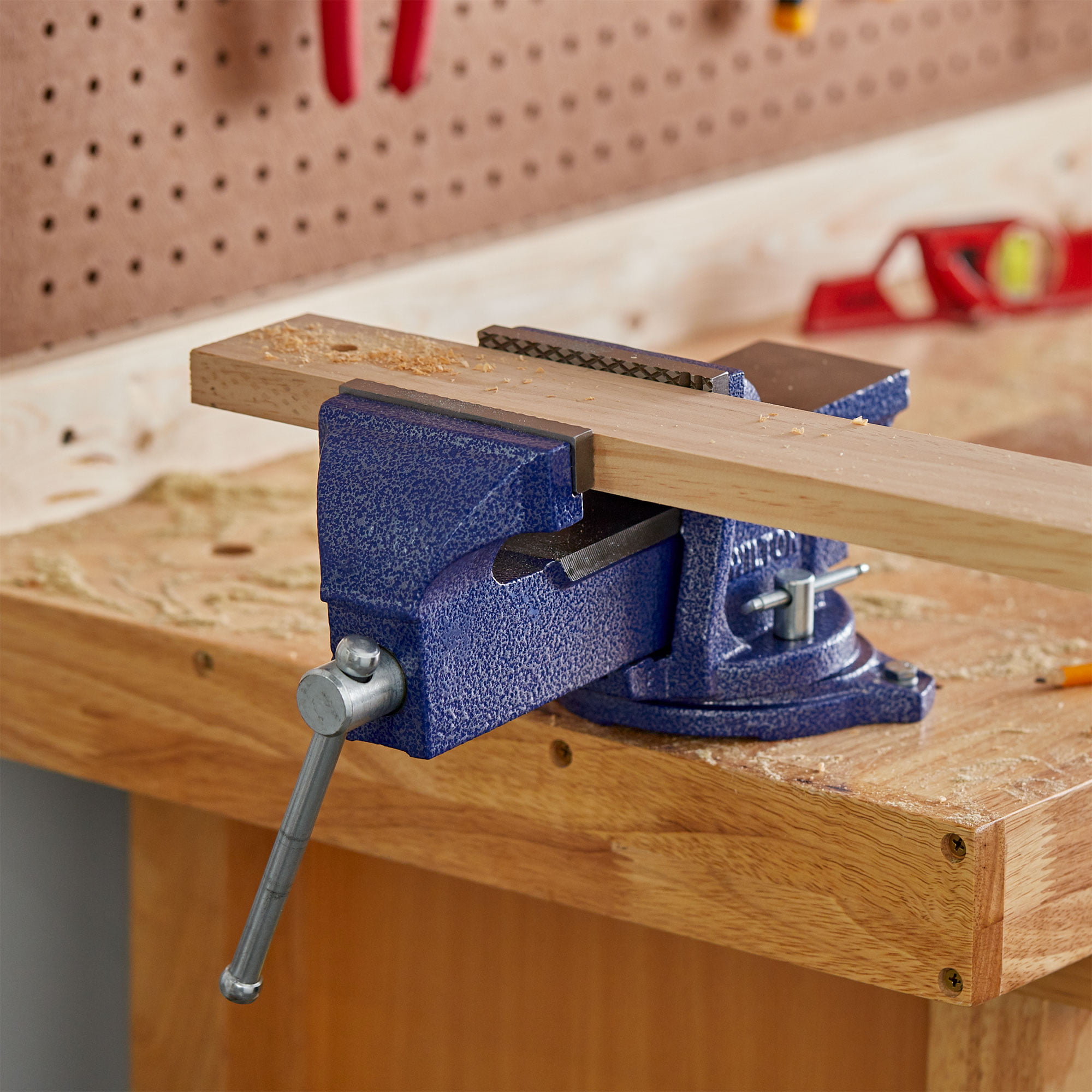 Wilton 11104 Bench Vise, 4 in. Jaw Width with 4 in. Jaw Opening