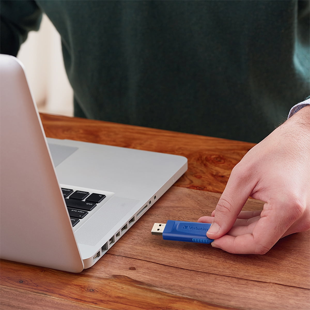 32 GB Classic USB 2.0 Flash Drive - Blue