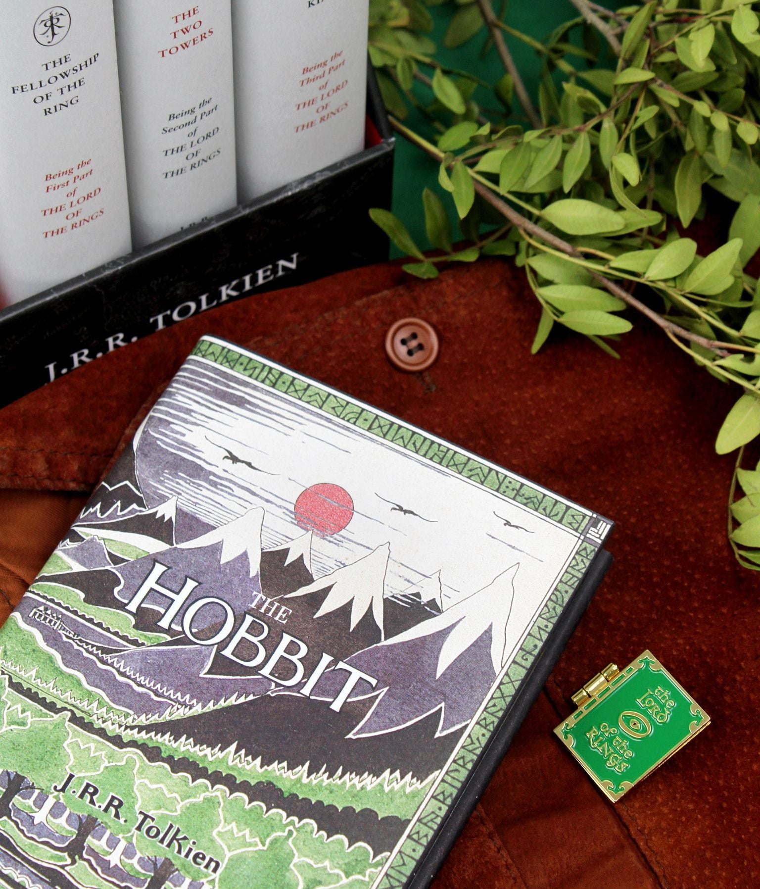 Do not buy the the hobbit & the lord of the rings gift set a