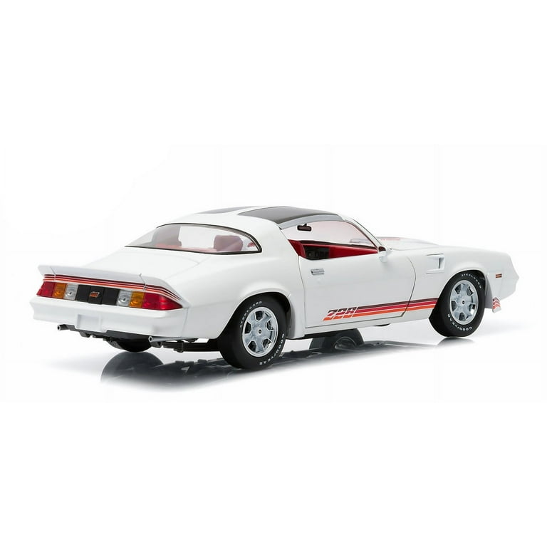 Greenlight: 1/18 Scale 1981 Chevy Camaro Z/28 Diecast Model, White
