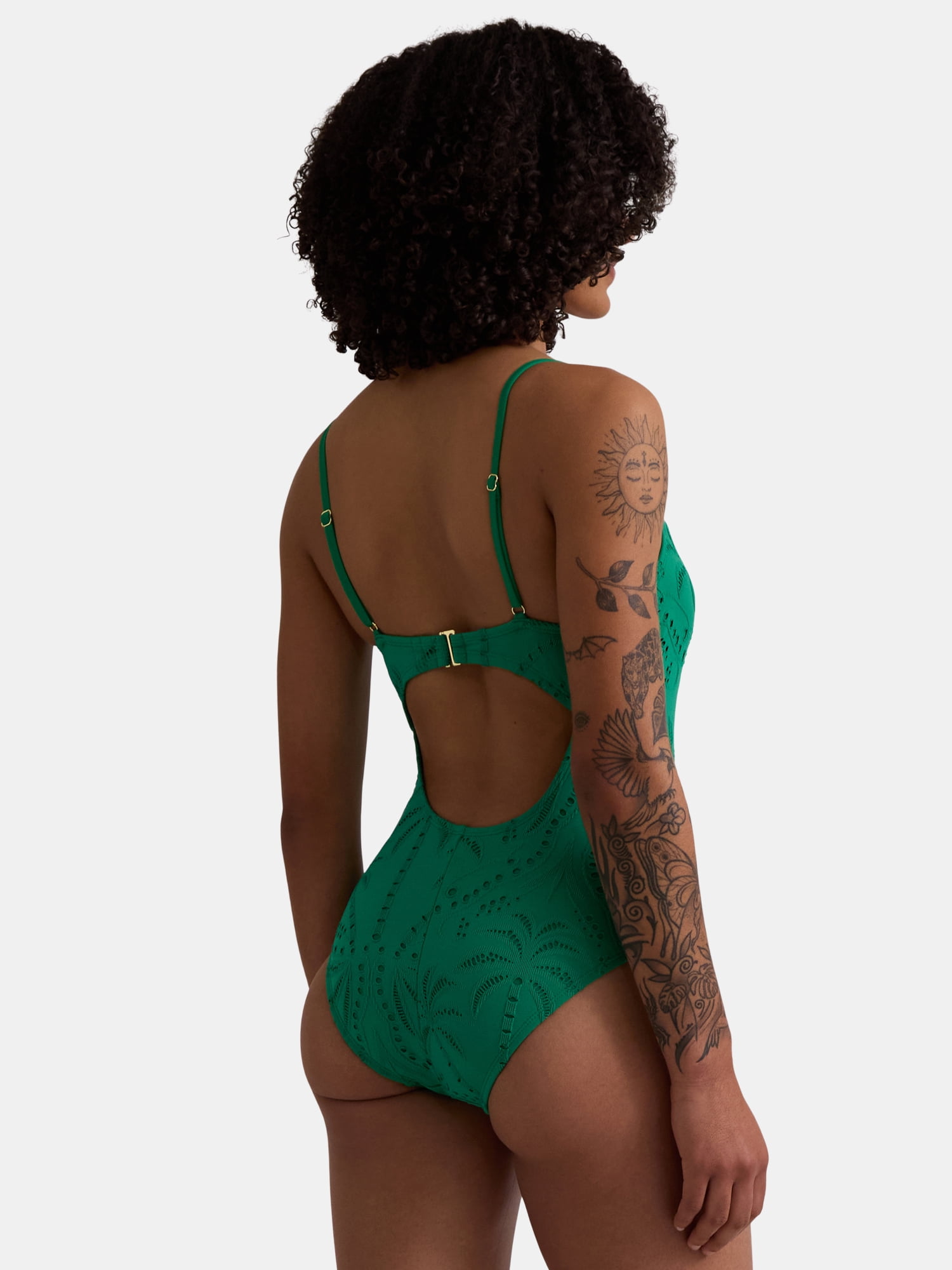 Time and Tru Women’s and Women’s Plus Eyelet Embroidered V Wire One Piece Swimsuit, Sizes XS-3X