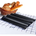 thumbnail image 2 of Bandeja de pan perforada (4 ranuras, plateada) Bandeja antiadherente reversible para galletas y bollería, 2 of 5