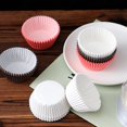 thumbnail image 4 of Forros para cupcakes Envoltorios para cupcakes de tamaño estándar para usar en moldes, soportes o soportes Tazas de papel para hornear blancas, 4 of 5