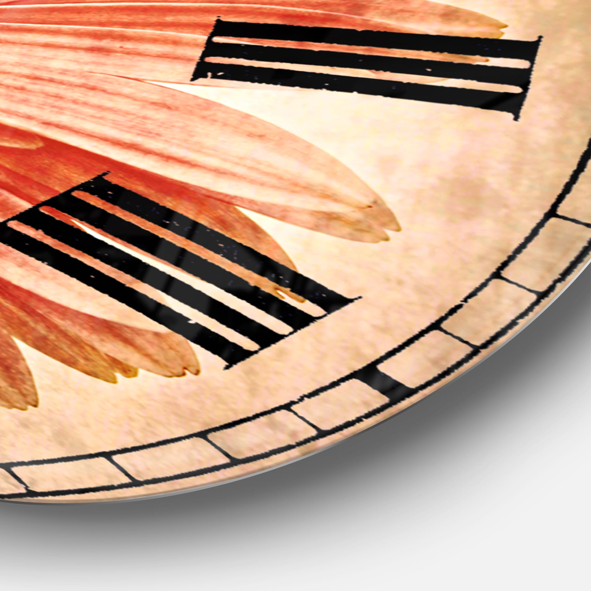 Designart 'Single Daisy on White ' Farmhouse wall clock