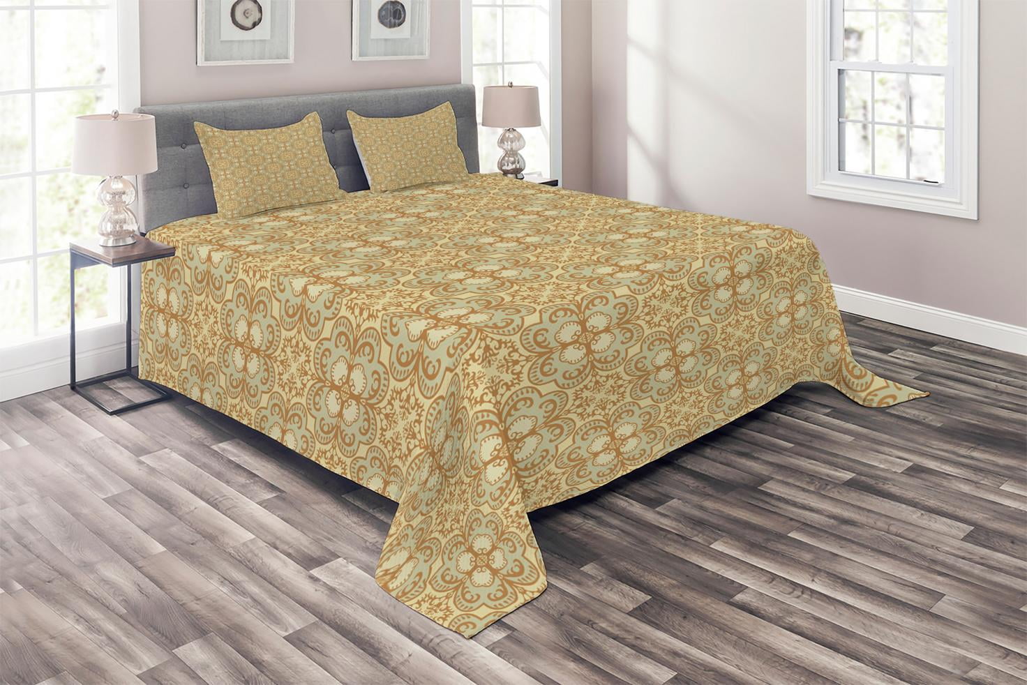 Ambesonne Beige Quilted Coverlet 3 Pcs, Damask Vintage Bohemian, Queen