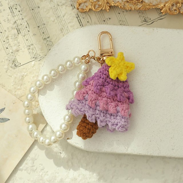 Llavero del árbol de Navidad | Decoración navideña tejida a mano de algodón colorido | Adorno festivo 3D con anillo y cadena metálica | Accesorio ligero de regalo 12x8x3 cm
