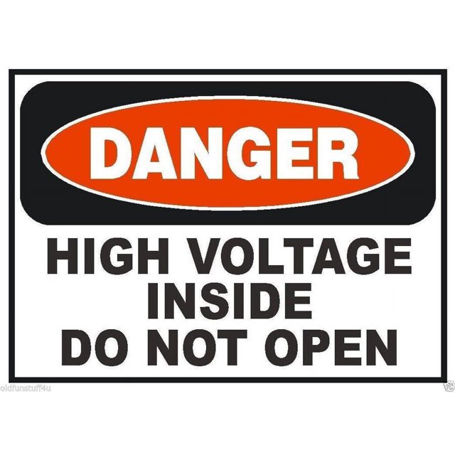 Señal de seguridad de metal y aluminio con el texto "Peligro de alto voltaje en el interior". Tamaño de la etiqueta: 8 x 12 pulgadas