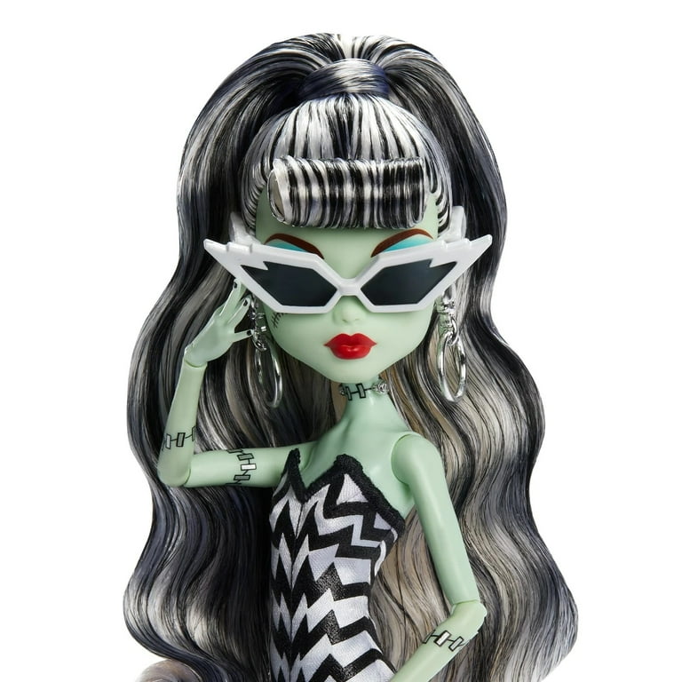 モンスターハイ　フランキー　シュタイン　バービーコラボ　スカルレクター　ドール Monster High Skullector Frankie Stein x Barbie Doll - Walmart.com