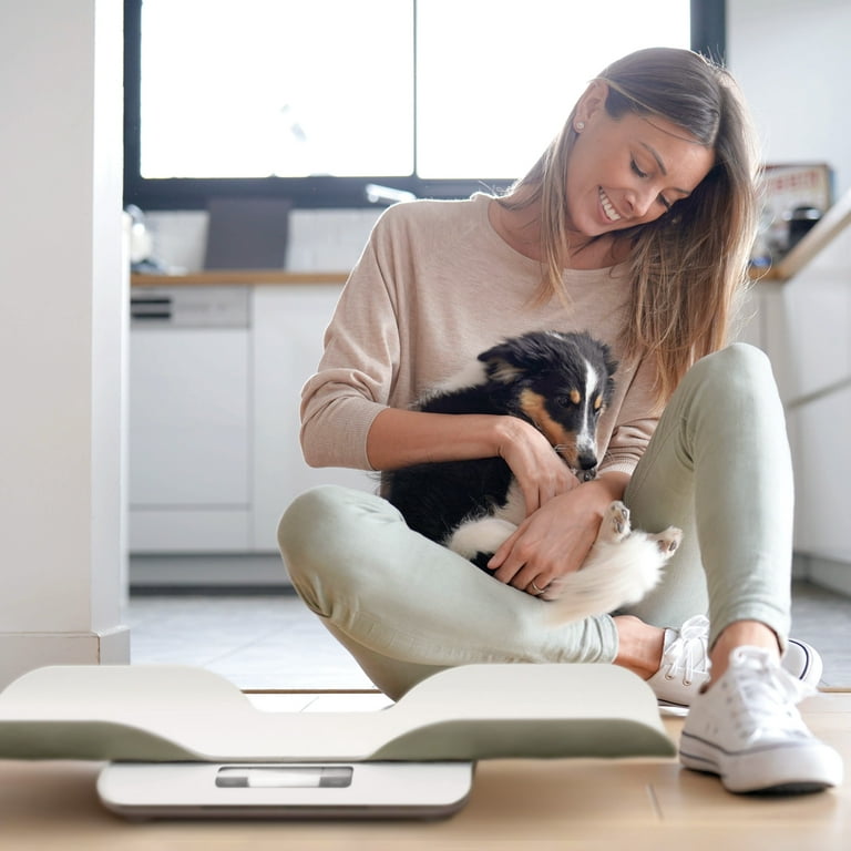 Greater Goods Digital Pet Scale, Accurately Weigh Your Kitten, Rabbit, or  Puppy with a Wiggle-Proof Algorithm, Great Option as a Scale for Small