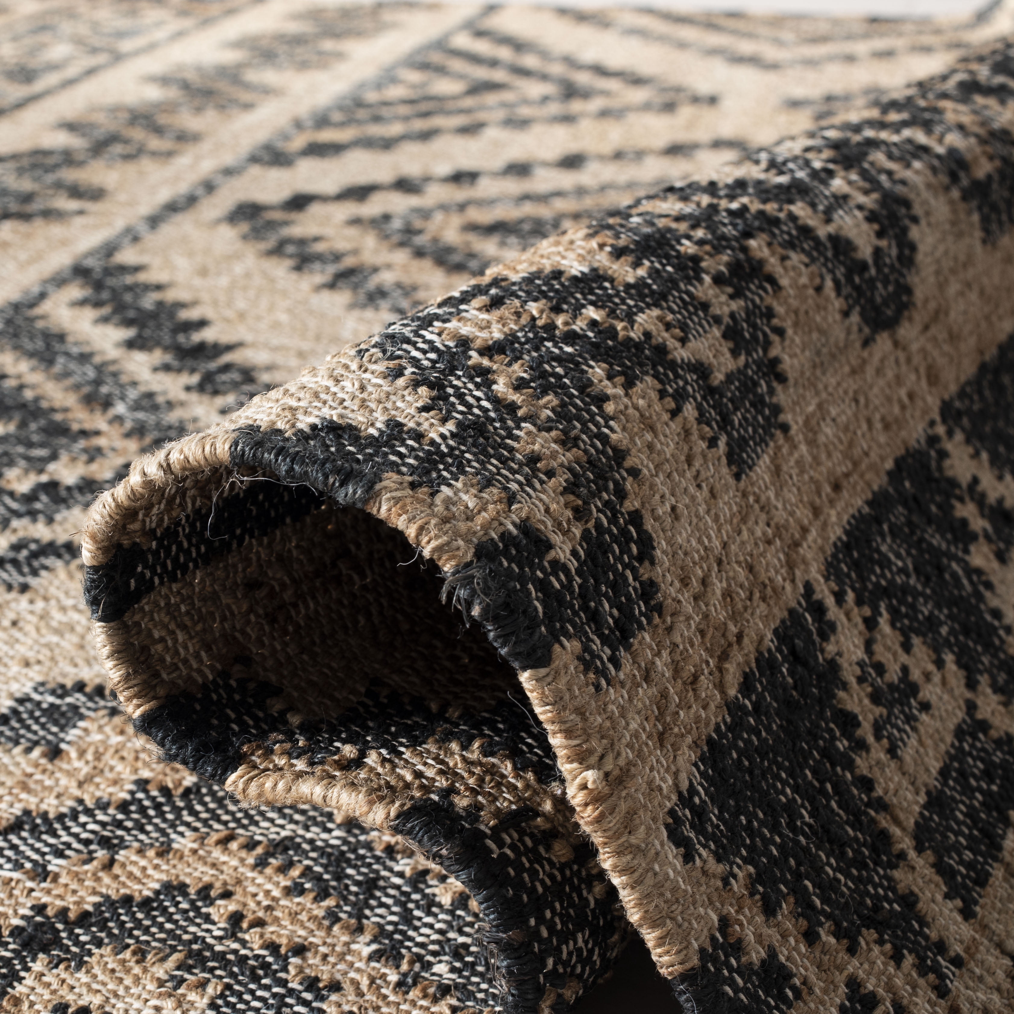 SAFAVIEH Kilim Jaylee Geometric Area Rug, Natural/Charcoal, 5' x 5' Square