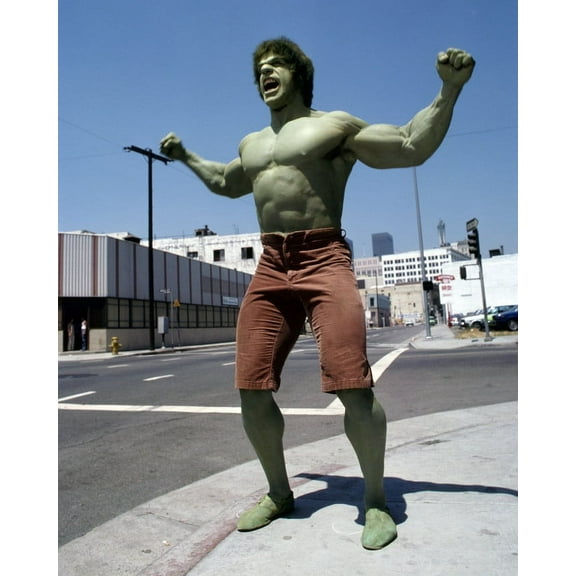 The Incredible Hulk Lou Ferrigno roaring in street muscles green 24x36 Movie Poster HD Aluminum Wall Art