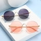 thumbnail image 3 of Jumpingount Gafas de sol para niñas, almohadilla nasal transpirable polarizada, gafas a prueba de sol reutilizables a la moda, gafas para viajar y acampar Cadenas y cordones para anteojos Gris Jumpingount AP011614-02, 3 of 6