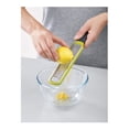 thumbnail image 3 of Rallador de Verduras, delgado, con mango ergonómico Joseph Joseph con cuchilla de limpieza, 3 of 4