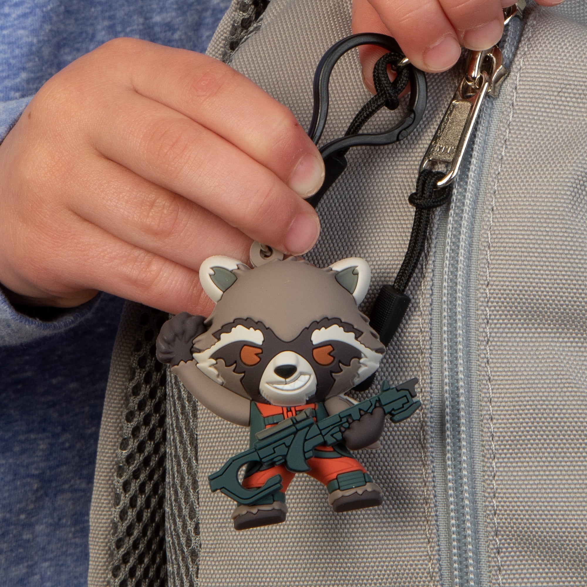 Disney: Backpack Clip Blind Bag - Marvel Comics - 3" Mystery Collectible Figure, 3D Sculpt Characters, Metal Clip & Chain, Surprise Asstd Licensed Toy